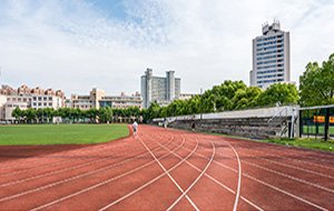 校阳光羽毛球队应主办方西安交通大学邀